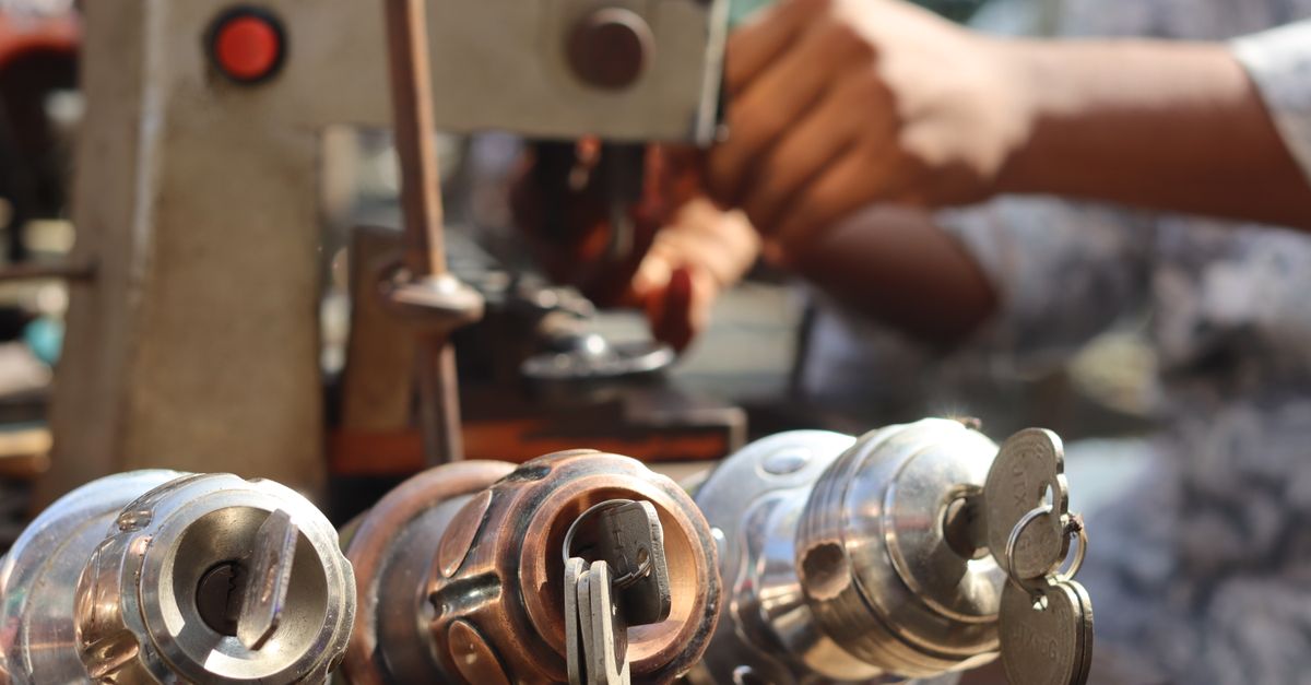 Securing an Abbot Kinney Storefront: A Locksmith's Checklist — Venice Locksmith Corp